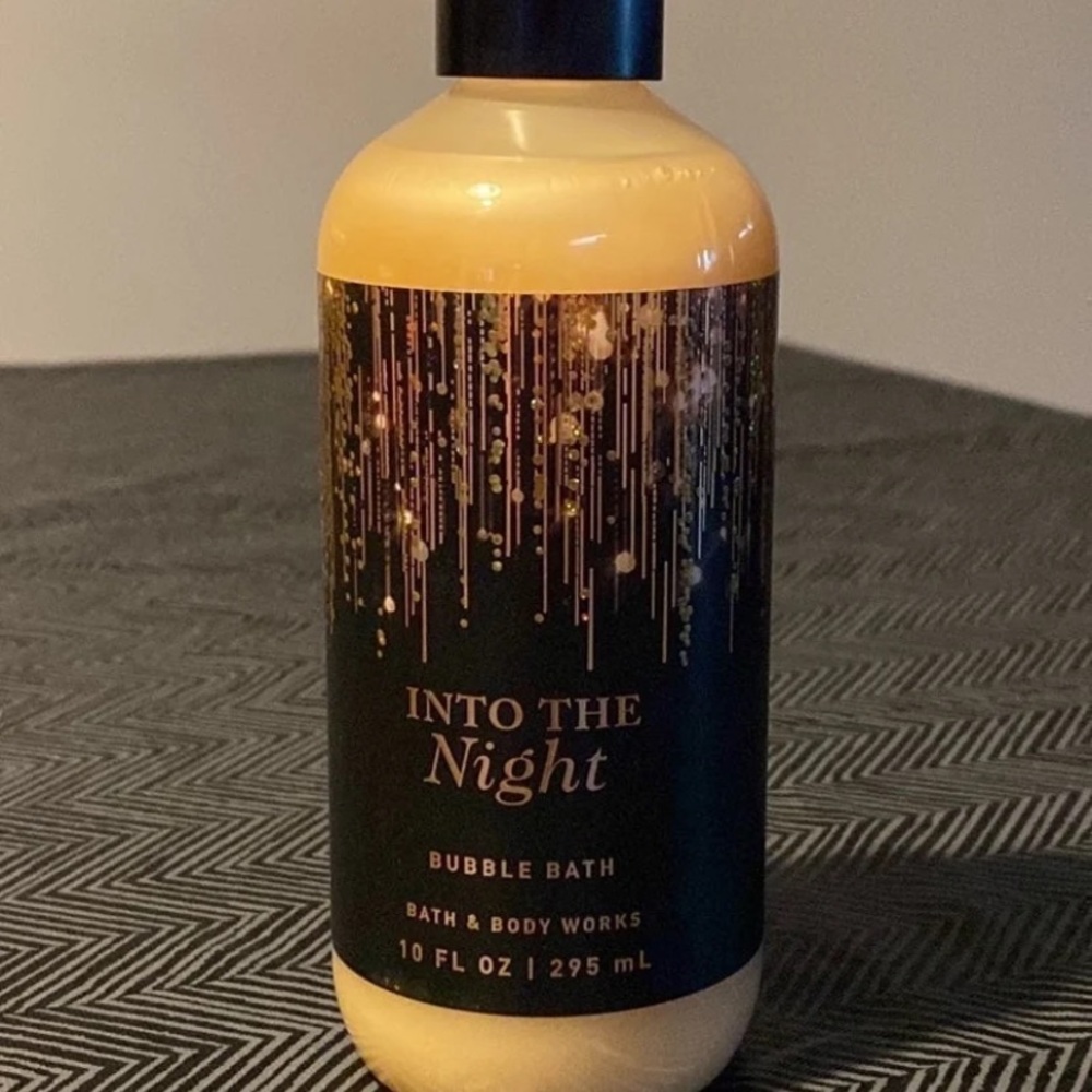 Bath & Body Works Into the Night Bubble Bath - Gold